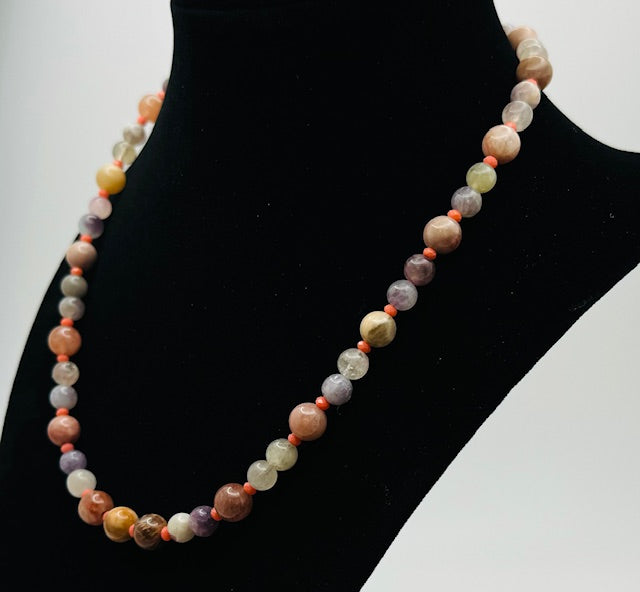 UNICORN BEAD NECKLACE