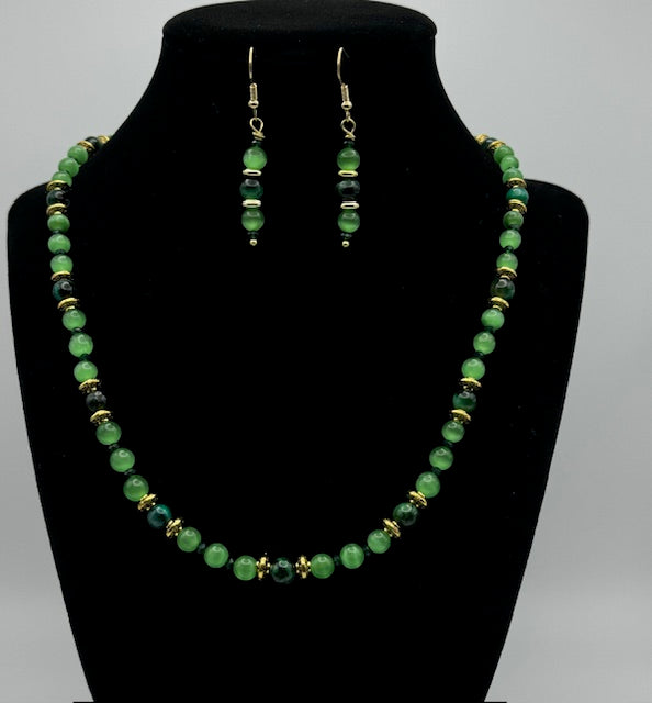 Green Cats Eye Necklace and Earring Set