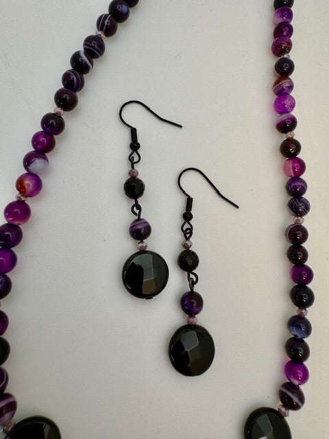 Purple Lace Agate w/Black Onyx