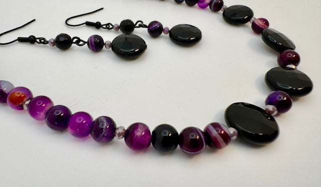 Purple Lace Agate w/Black Onyx