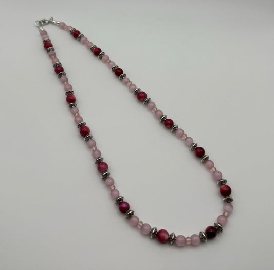 Pink Cat-Eyed beaded Necklace