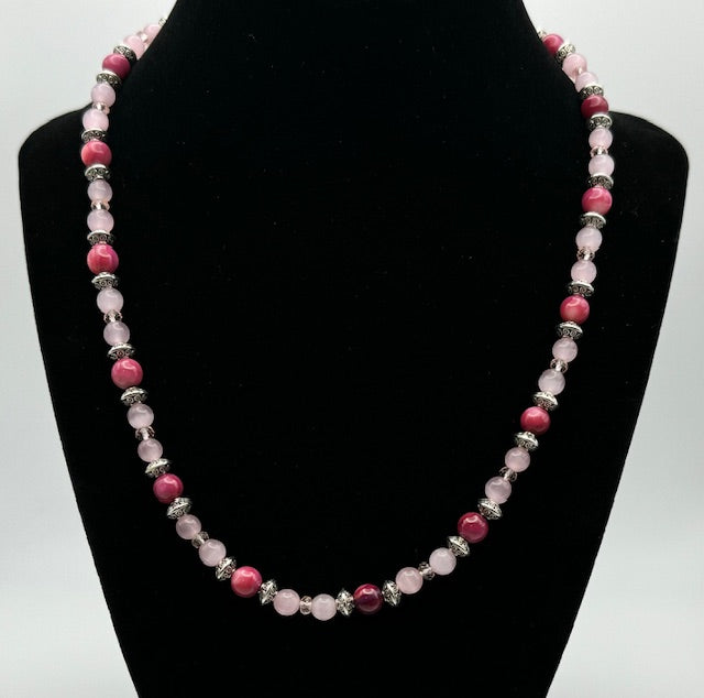 Pink Cat-Eyed beaded Necklace